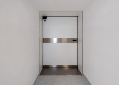 cupr_systems_radiation_shielded_doors_project_gallery_cyber_knife_fn_ostrava