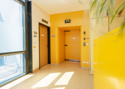 cupr_systems_radiation_shielded_doors_project_gallery_mou_brno_zluty_kopec_radial_system_door